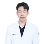 CHULHEE LEE院長