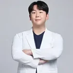 イ・ドンユン院長