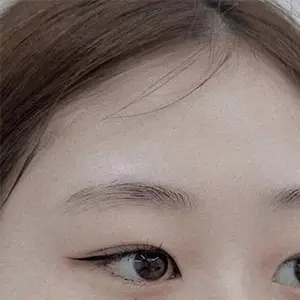 眉毛アートメイク BEFORE