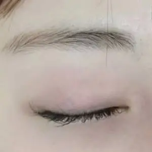 眉カラーリング BEFORE