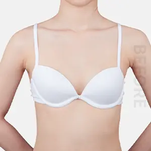 胸の整形 BEFORE