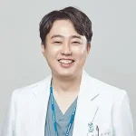 代表院長 キヒョン・クォン