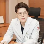 キム・ジフン代表院長